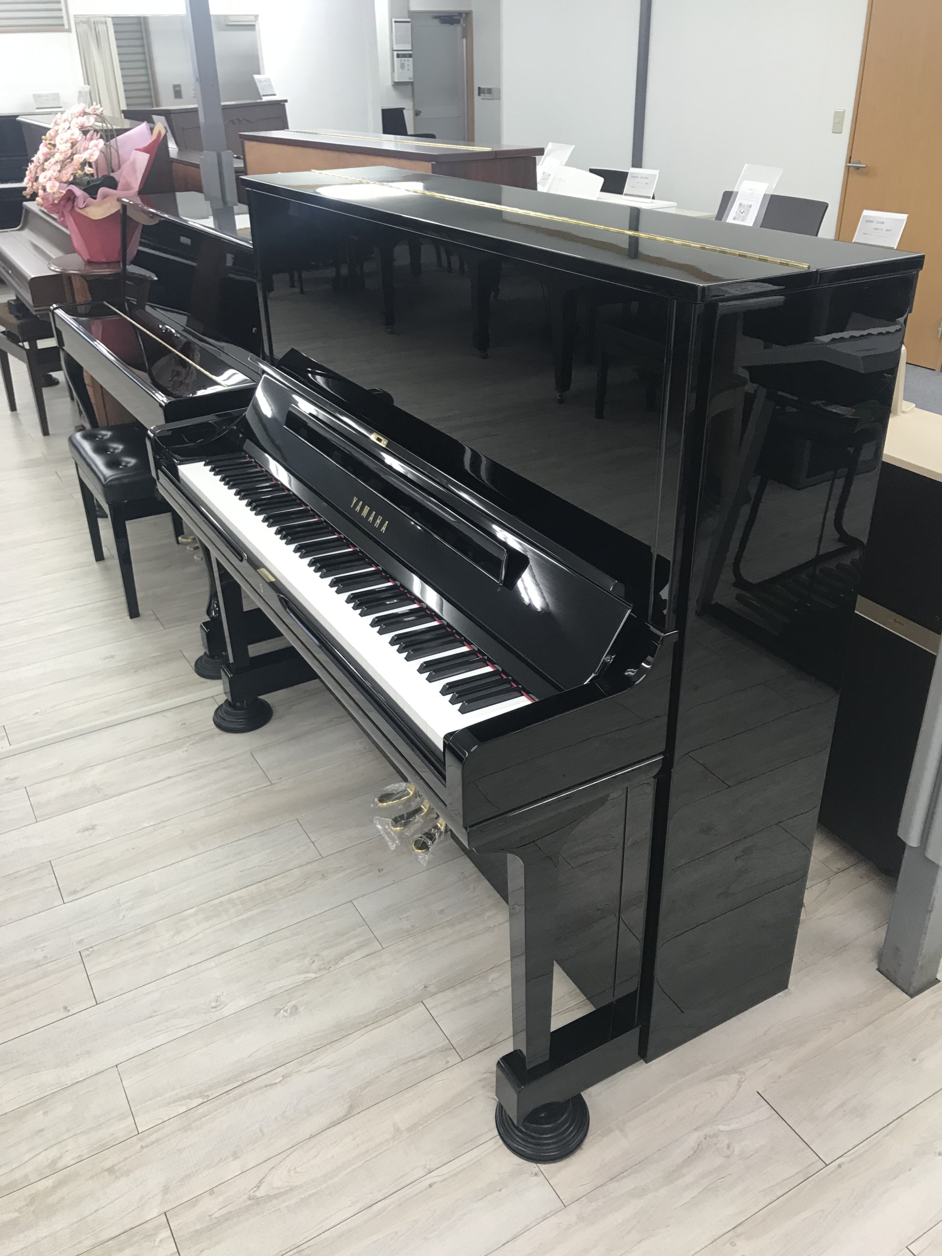 ★68336【アップライトピアノ】YAMAHA　YUS3SEB